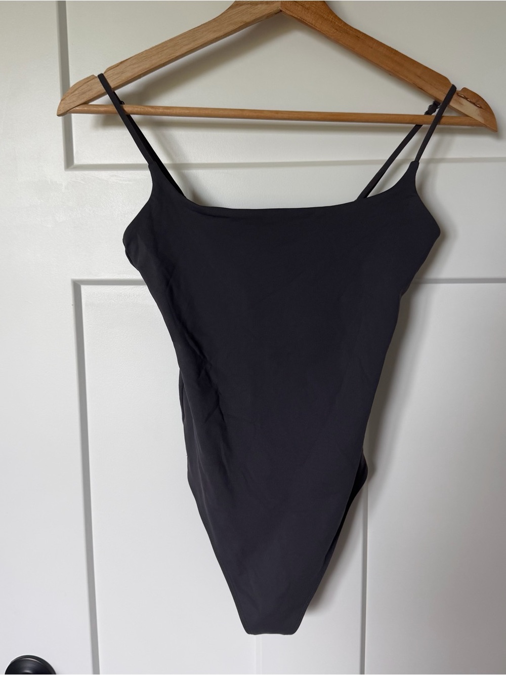 Aritzia Babaton Charcoal Gray Contour Bodysuit Top Small EUC